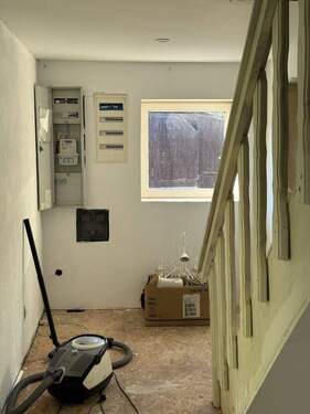 Flur mit Elektrokasten OG - 