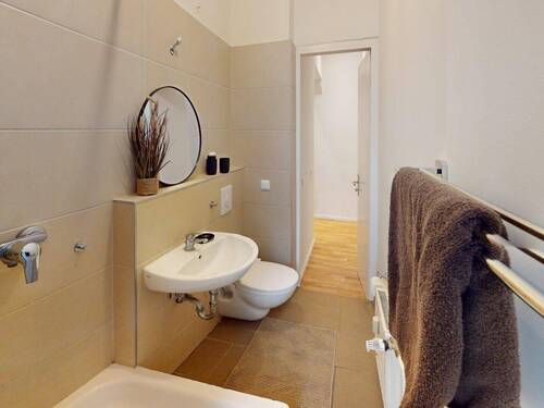 WE04-Badezimmer 1 - Etagenwohnung mit 68,10 m² in Berlin zum Kaufen