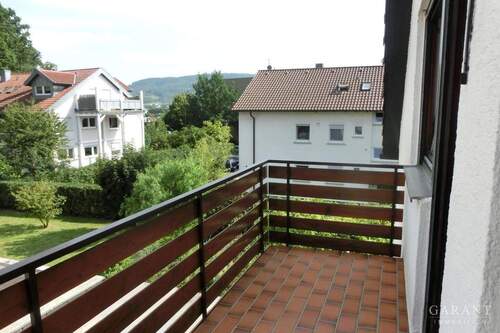 CIMG4267.1 - Heiningen: 3 Zimmer-Dachgesschoss-Wohnung mit Balkon, in ruhiger Lage, inkl. Kfz-Stellplatz!