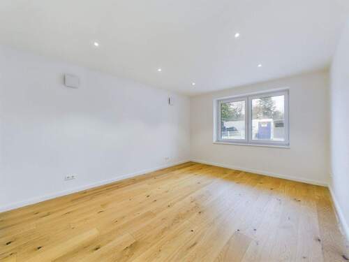 Schlafzimmer - Etagenwohnung mit 75,00 m&sup2; in Husum zur Miete