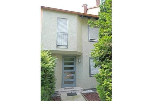 Frontansicht - 4 Zimmer Reihenmittelhaus zur Miete in Nürnberg