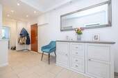 Flur - Etagenwohnung mit 95,00 m&sup2; in Schönberg zum Kaufen