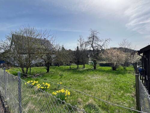 Blick auf Bauplatz - 6 Zimmer Doppelhaushälfte in Heimsheim