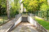 Einfahrt Tiefgarage - Terrassenwohnung mit 37,60 m² in Dresden zum Kaufen