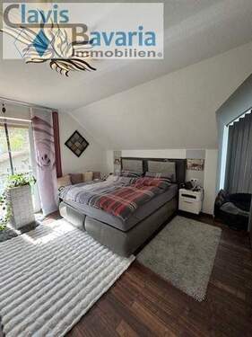 weiteres großes Schlafzimmer OG - 