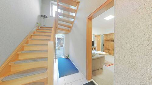 EG Eingang - 6 Zimmer Reihenmittelhaus zum Kaufen in Mönchengladbach