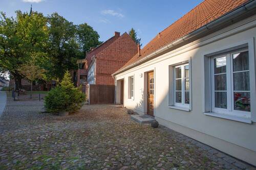 Fassade - Doppelhaushälfte mit 164,30 m&sup2; in Alt Ruppin zum Kaufen
