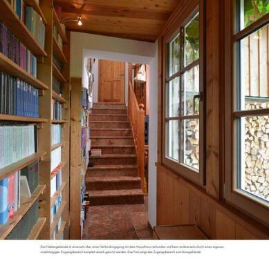 Verbindungsgang Nebengebäude Haupthaus.JPG - 