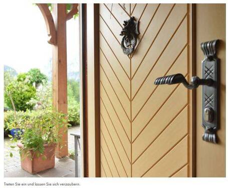 Eingang.JPG - 7 Zimmer Einfamilienhaus in München