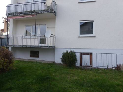 Balkon - 4 Zimmer Etagenwohnung zur Miete in Harthausen