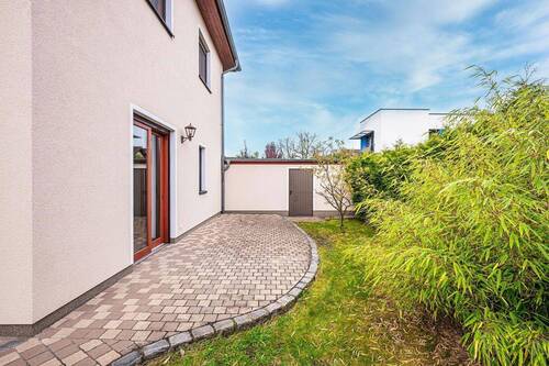 Nordostansicht EFH - 6 Zimmer Einfamilienhaus in Berlin