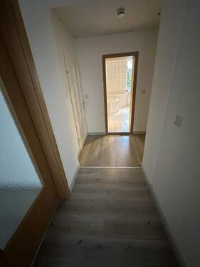 großzügiger Flur - 