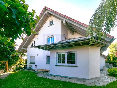 Süd-Ostansicht - 6 Zimmer Etagenwohnung zum Kaufen in Altshausen