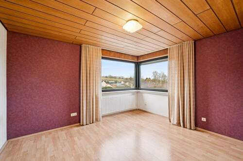 Helles Zimmer mit Eckfenster mit Fernblick - 