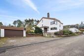 Freistehendes Mehrgenerationenhaus mit Garage und Außenstellplätzen - 1 Zimmer Einfamilienhaus zum Kaufen in Überherrn / Felsberg