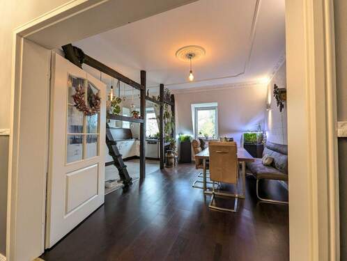 Esszimmer/Küche - 5 Zimmer Etagenwohnung zum Kaufen in Duisburg