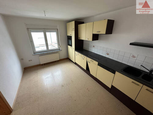 Küche - Helle 2-Raum-Wohnung mit Einbauküche und Stellplatz!