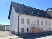 Außenansicht - Attraktives Mehrfamilienhaus in Neunkirchen - Frisch modernisiert