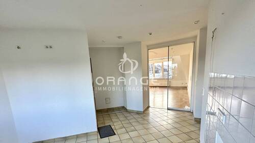 Küche_Blick_Wohnzimmer - vor Einzug - Etagenwohnung mit 101,40 m² in Duisburg / Großenbaum zum Kaufen