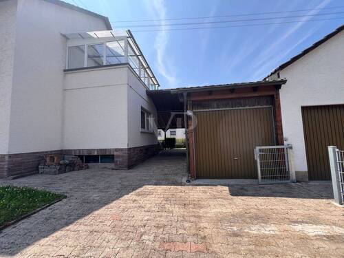 Überdachter Innenhof - 