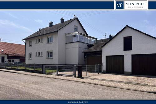 Außenansicht - Zweifamilienhaus mit großem Grundstück und Nebengebäude