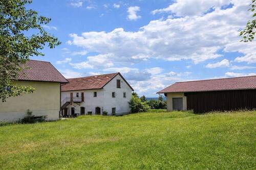 Anwesen - 5 Zimmer Mehrfamilienhaus, Wohnhaus in Windorf