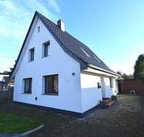 Volksbank Immobilien: Eigenheim - modernisiert - reduziert - Details zum fertig stellen - Gnarrenburg