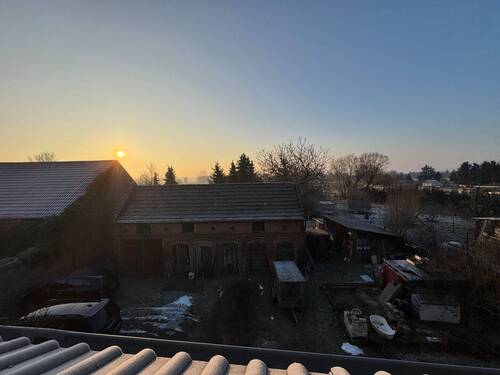 Blick Richtung Süden über die Scheune - 