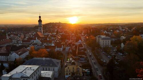 Sonnenuntergang - 9 Zimmer Mehrfamilienhaus, Wohnhaus in Freising