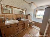 Bad mit Wanne - 