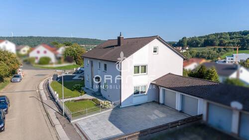 Zweifamilienhaus Berching - ***ZWEIFAMILIENHAUS MIT WOHLFÜHLGARTEN - PLATZ FÜR FAMILIE UND GENERATIONEN***