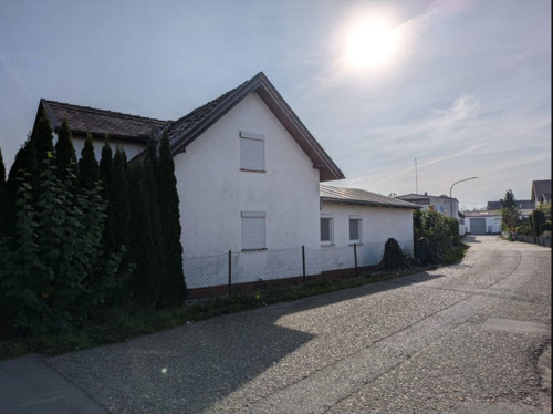 Hausansicht - Einfamilienhaus in Straßkirchen zum Kaufen