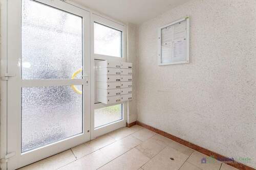 Treppenhaus / Eingangsbereich - 