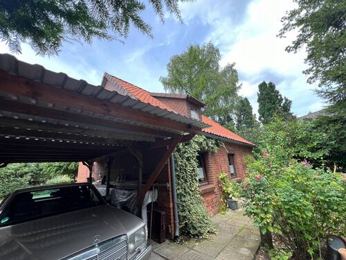 Carport - 4 Zimmer Einfamilienhaus in Nahrendorf