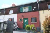 Außenansicht (5) - Tolles Reihenmittelhaus mit Terrasse und Carport in zentraler Lage