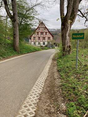 Zufahrt von Inzigkofen - 1 Zimmer Mehrfamilienhaus, Wohnhaus zum Kaufen in Inzigkofen