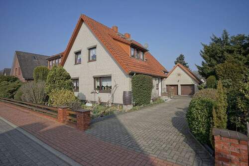 Außenansicht - Volksbank Immobilien: Hier wird aus Wohnen echtes Zuhause - mit viel Raum für Ihre Familie