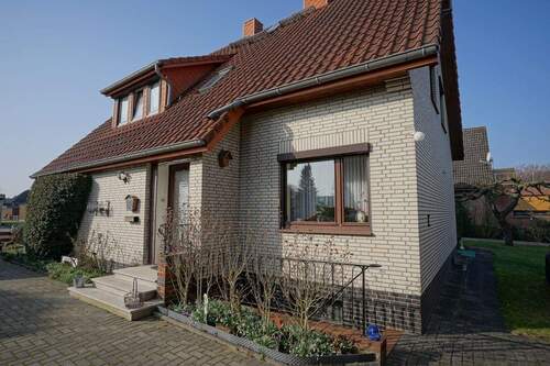 Eingang - Einfamilienhaus mit 187,00 m&sup2; in Sittensen zum Kaufen