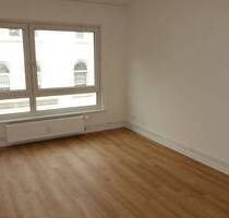 HH-HarburgTOP zentrale Lage Nähe Marktplatz und S-Bahn, 2 Zi.-46m², untere Küchenzeile, Laminat, Duschbad - Hamburg