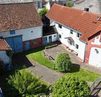 Freistehendes Einfamilienhaus mit Scheune, Doppelgarage und großem Garten - Mengerskirchen / Waldernbach
