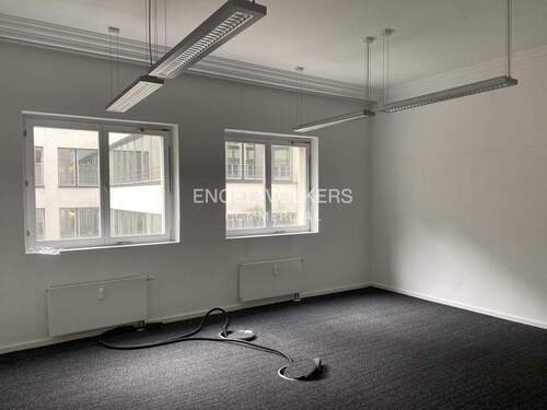 3. OG - Michaelsen-Palais: Stilvoll am Checkpoint Charlie