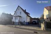 Hausansicht vorne_Stellplatz - 5 Zimmer Einfamilienhaus zum Kaufen in Homberg
