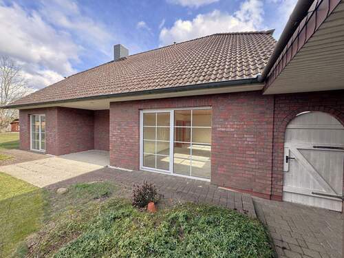 West - Du sollst Deine Träume begießen - Ihr Einfamilienhaus mit 80m² Ausbaureserve