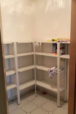 Speisekammer-Abstellkammer - 