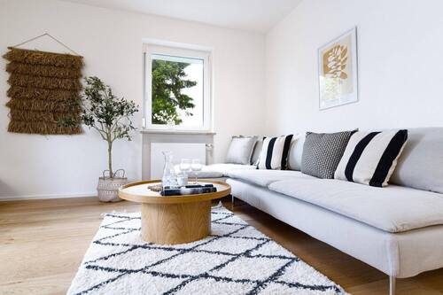 Wohnzimmer (beispiel) - 5 Zimmer Doppelhaushälfte in München