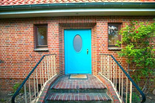 Eingangstür - 6 Zimmer Einfamilienhaus zum Kaufen in Bleckede