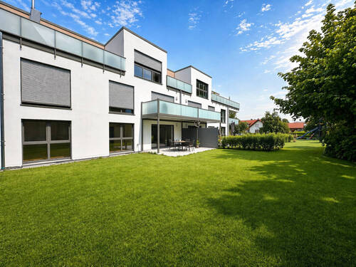 Hausansicht - Moderne 3-Zimmer-Wohnung in Irslingen, mit Garten-Sondernutzungsrecht - Bezugsfertig