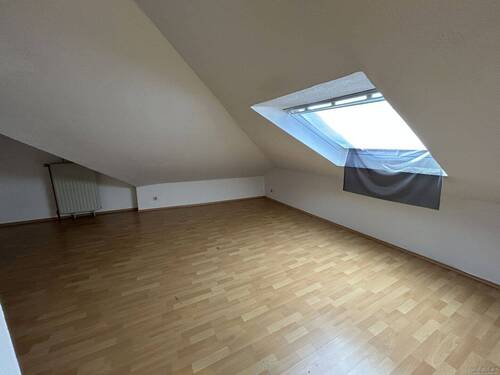 Wohnzimmer - 2 Zimmer Etagenwohnung in Kaiserslautern