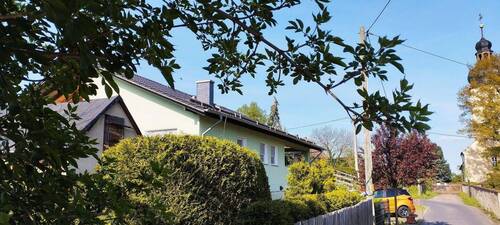 Hausansicht von S - 7 Zimmer Einfamilienhaus zum Kaufen in Bad Lausick OT Steinbach