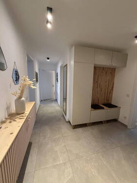 Flur - Terrassenwohnung mit 97,00 m&sup2; in Rosenheim zum Kaufen